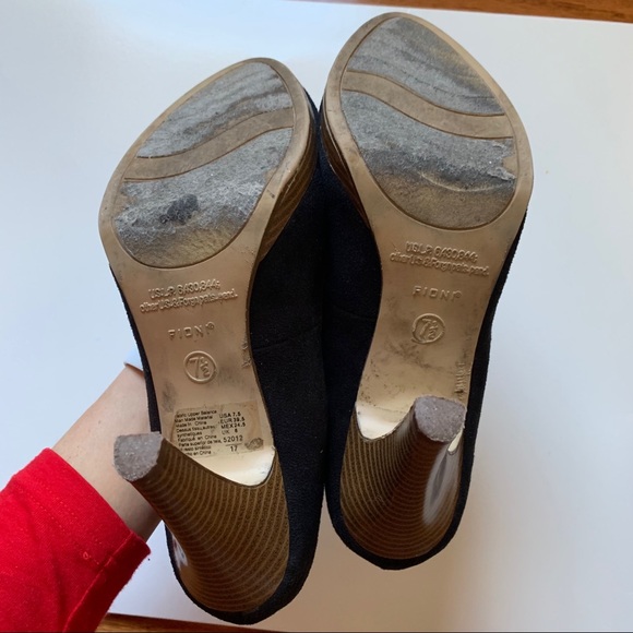 Fioni Casual Black Heels with Tan Heel - Picture 7 of 10